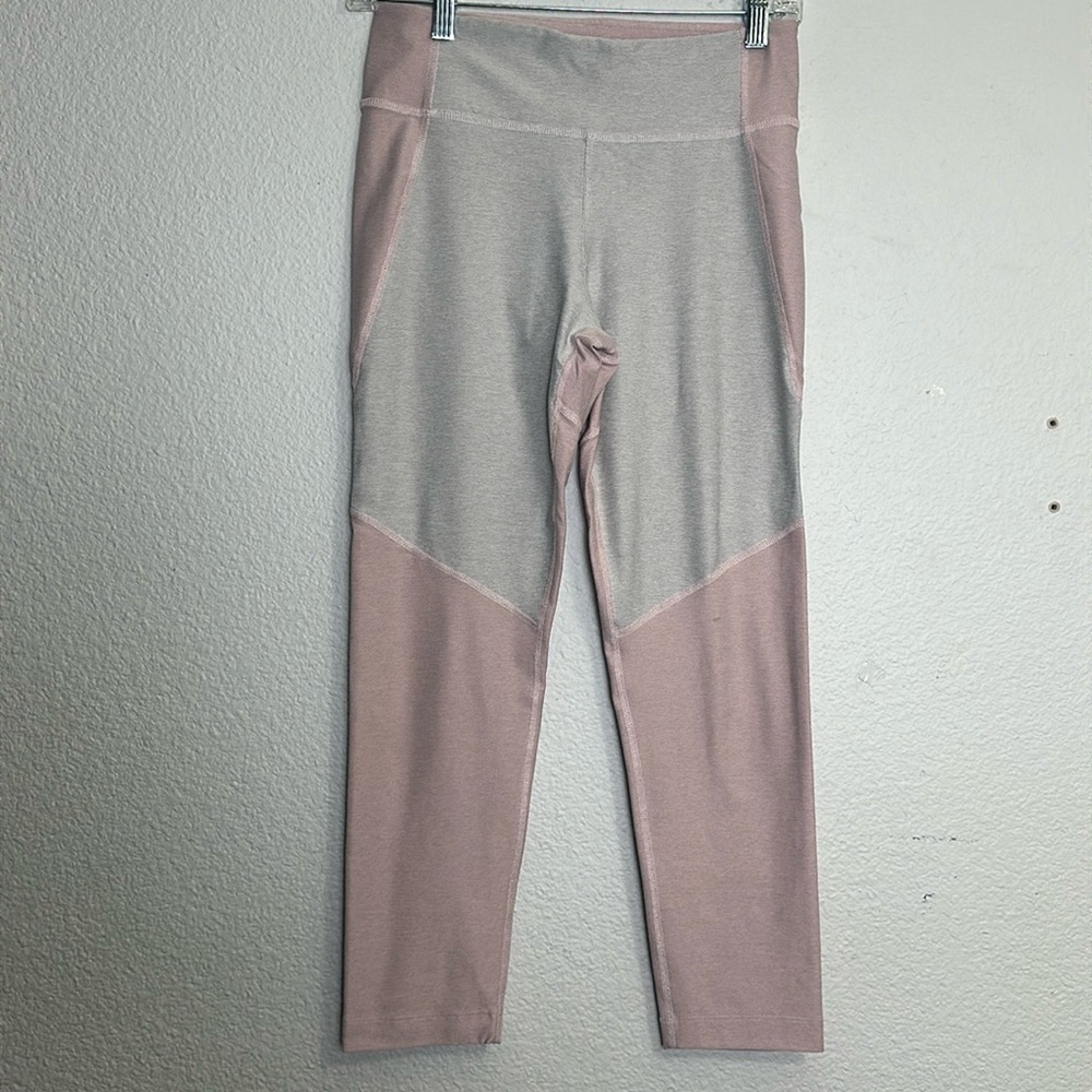 Outdoor‎ Voices Pull On Tight Fit Pink Grey Leggings Womens Size Medium